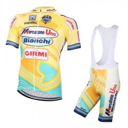 PROFESJONALNY LETNI KOMPLET ROWEROWY BIANCHI MODEL 2010/2011 RED Z SZELKAMI